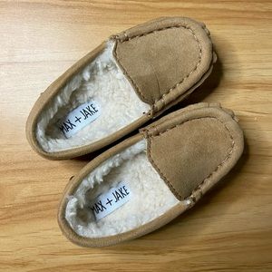 Max + Jake Lil Miles Slippers NWOT